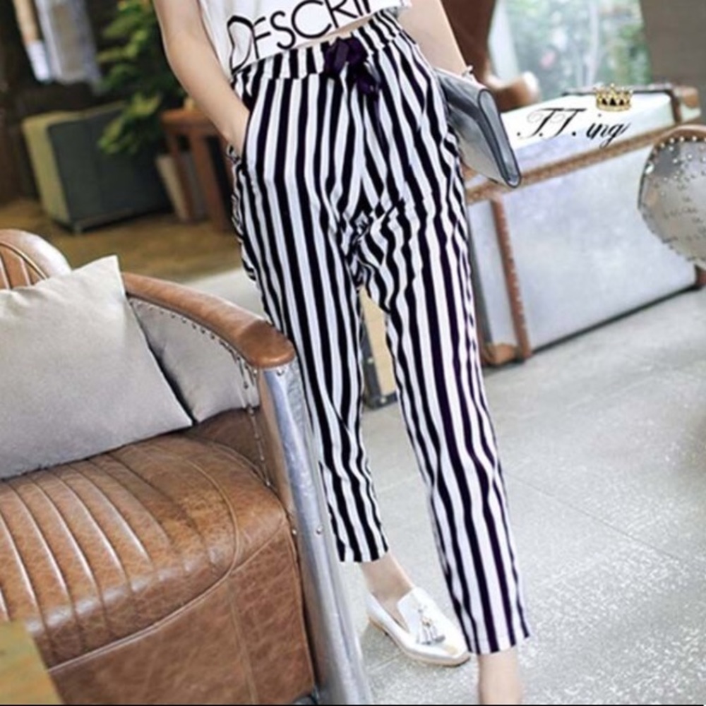 Elastic striped taper pants